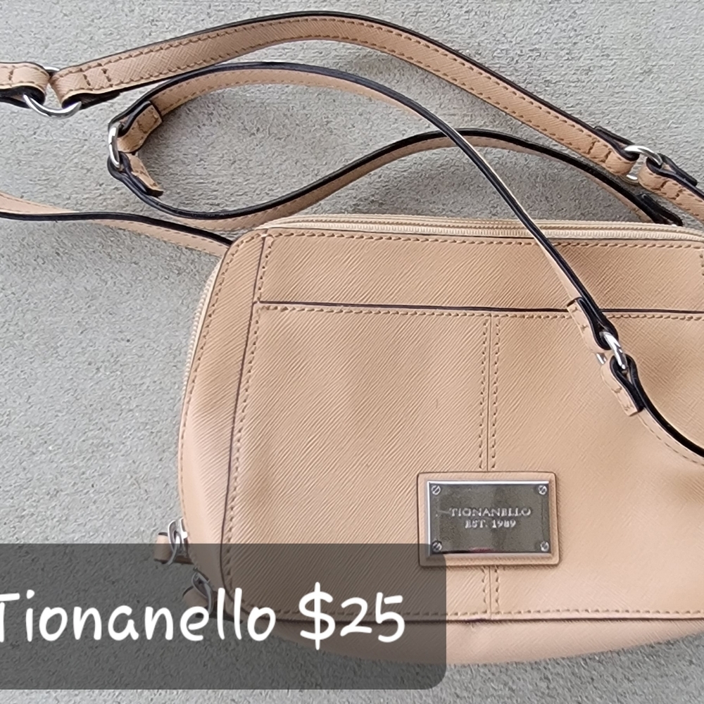 Tionanello Crossbody